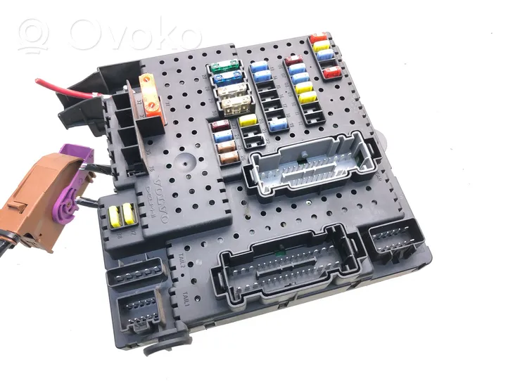 Volvo XC90 Fuse module 8676391