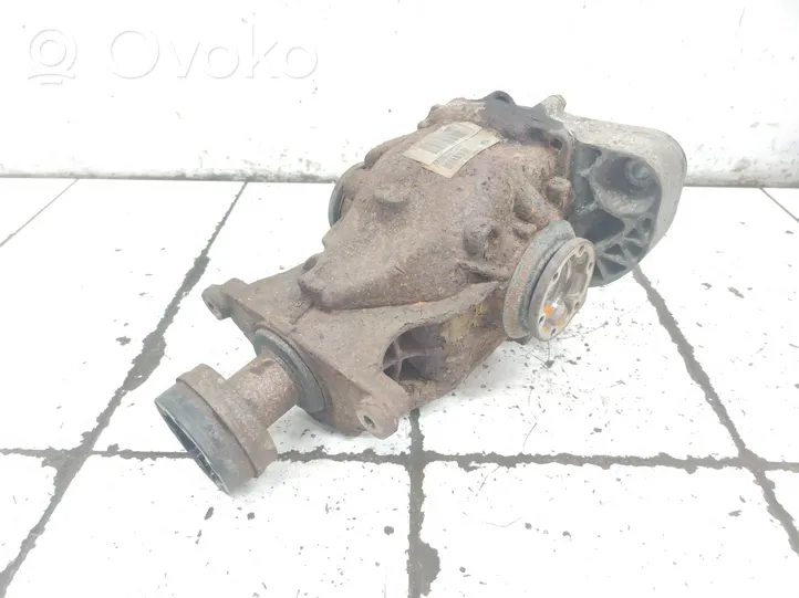 BMW 5 E60 E61 Aizmugurējais reduktors 7516885