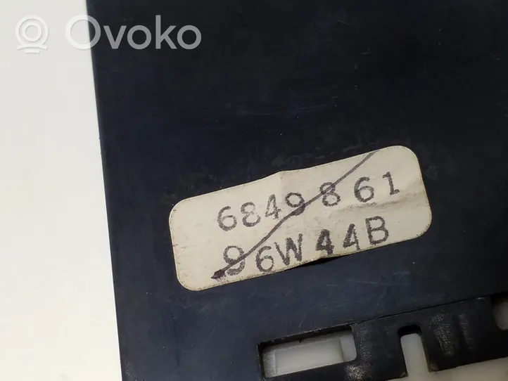 Volvo S70  V70  V70 XC Interruptor de control del panel de luces 6849861