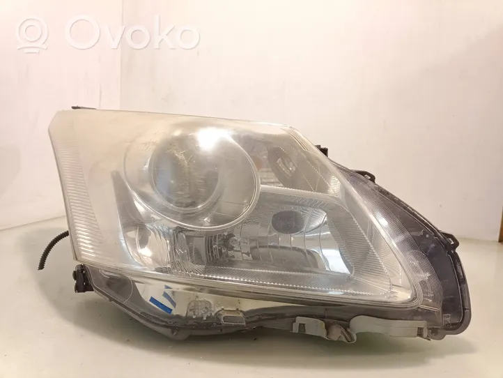 Toyota Avensis T270 Phare frontale 8112605310