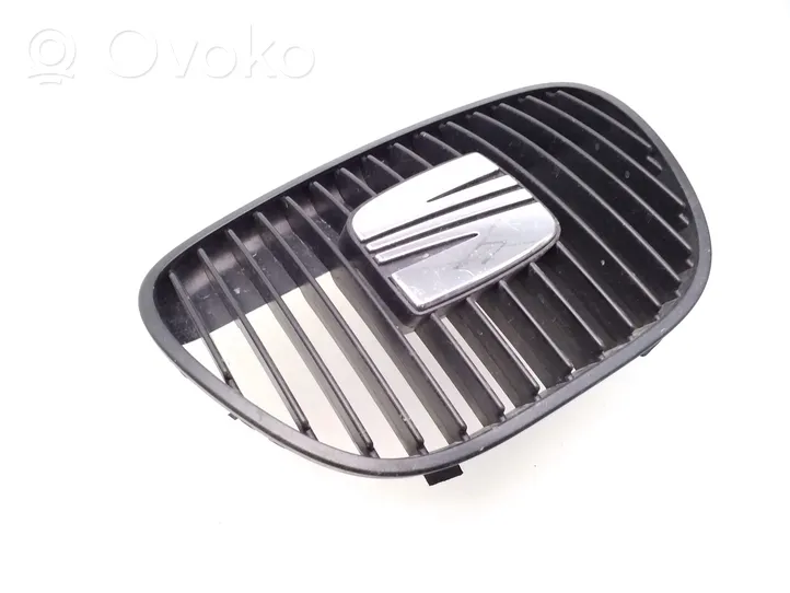 Seat Ibiza III (6L) Atrapa chłodnicy / Grill 6L0853654