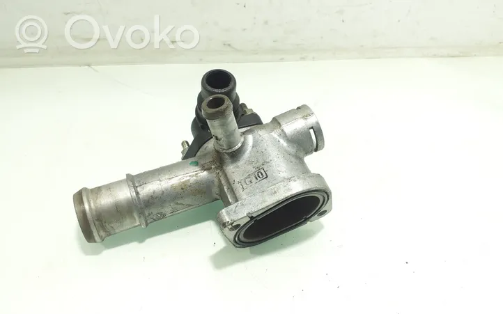 Audi A4 S4 B6 8E 8H Boîtier de thermostat 038121133A