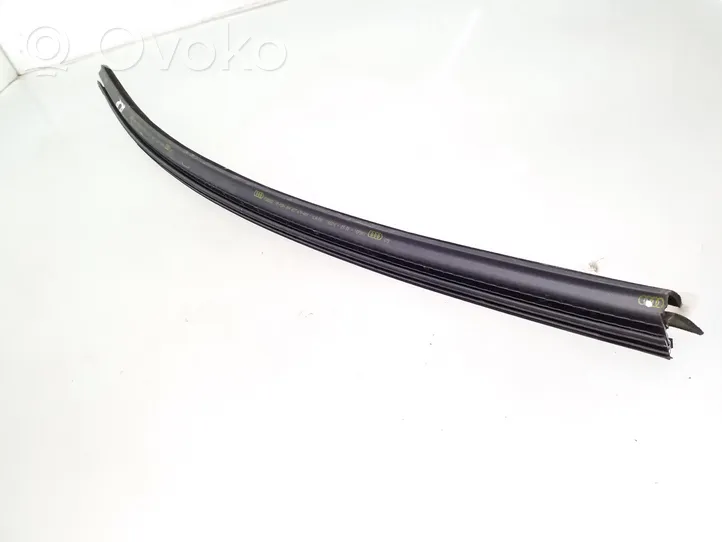 Audi A3 S3 8V Rubber seal front door window/glass 8V4837479