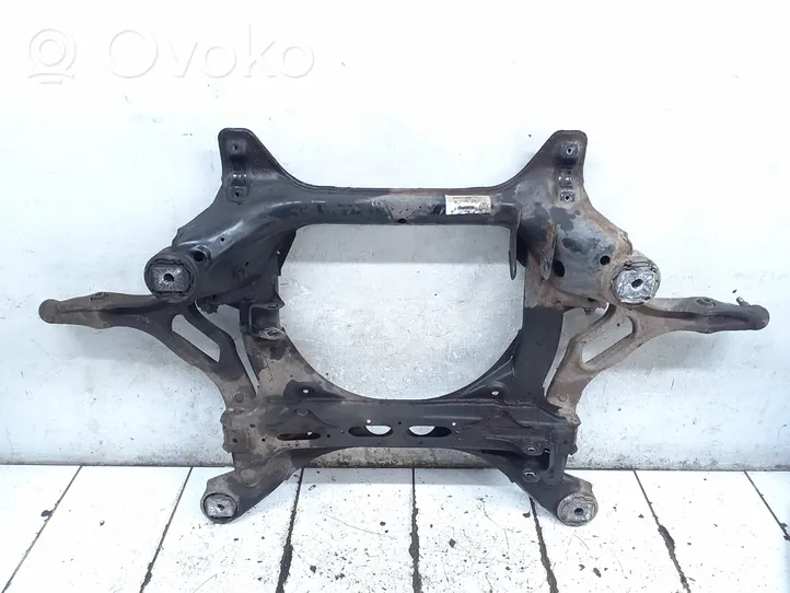 Volkswagen Touareg I Front subframe 7L0400025