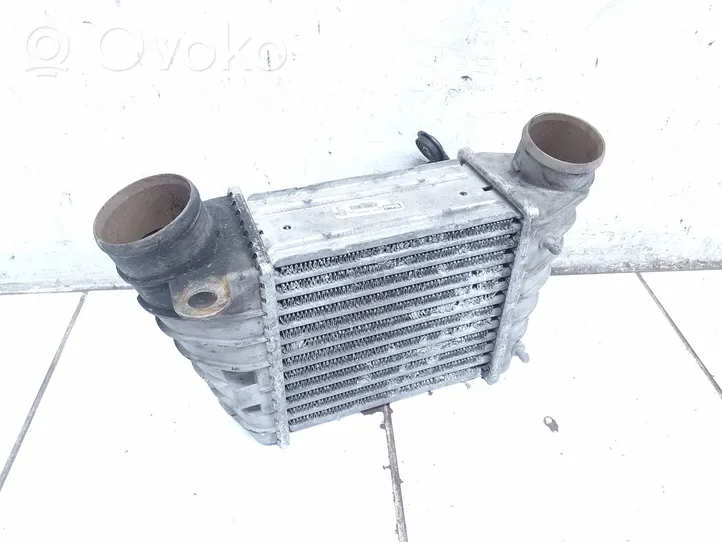 Audi TT Mk1 Chłodnica powietrza doładowującego / Intercooler 8L9145805G