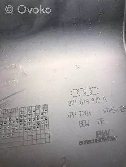 Audi A3 S3 8V Другая деталь отсека двигателя 8V1819979A