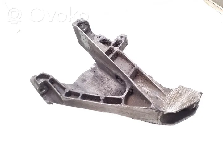 Volkswagen Transporter - Caravelle T5 Engine mounting bracket 7H0199370N