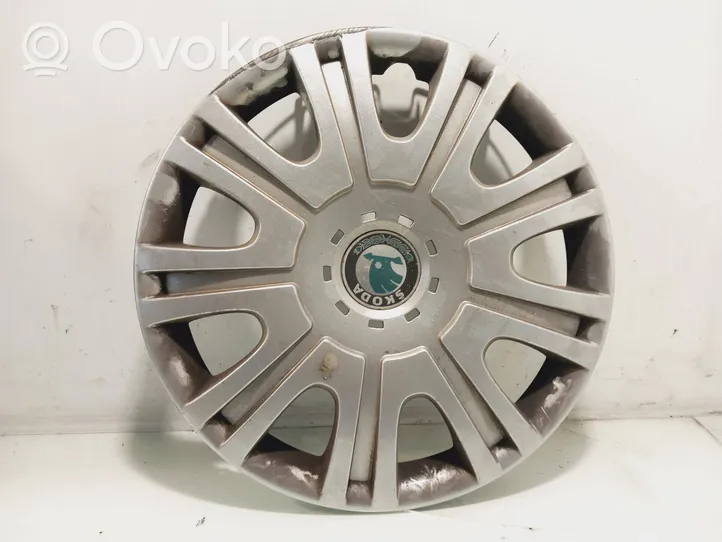 Skoda Octavia Mk2 (1Z) R15 wheel hub/cap/trim 1z0601147e