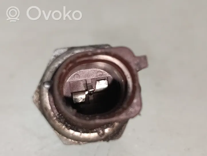 Skoda Octavia Mk2 (1Z) Sensore di pressione dell’olio 038919081H