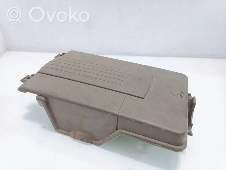 Volkswagen PASSAT B7 Battery box tray cover/lid 3C0915443A