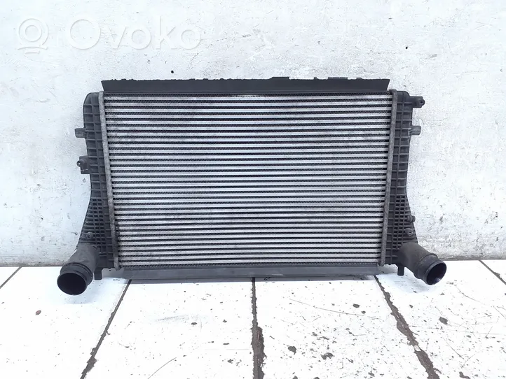 Volkswagen PASSAT B7 Chłodnica powietrza doładowującego / Intercooler 3C0145805AN