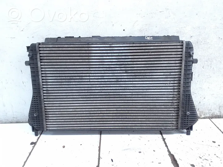 Volkswagen PASSAT B7 Chłodnica powietrza doładowującego / Intercooler 3C0145805AN