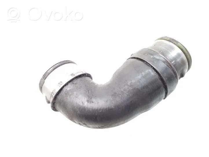 Volkswagen PASSAT B6 Tube d'admission de tuyau de refroidisseur intermédiaire 1T0145790B