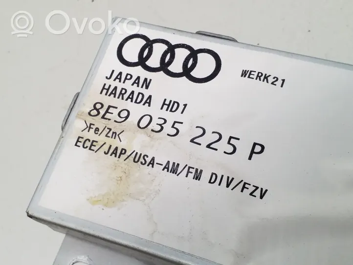 Audi A4 S4 B7 8E 8H Antenos stiprintuvas 8E0035225P