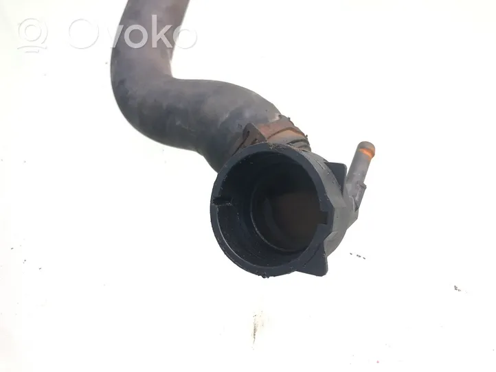 Volkswagen PASSAT B6 Moottorin vesijäähdytyksen putki/letku 3C0122101BC