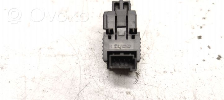 BMW 3 E46 Interruptor sensor del pedal de freno 6928031