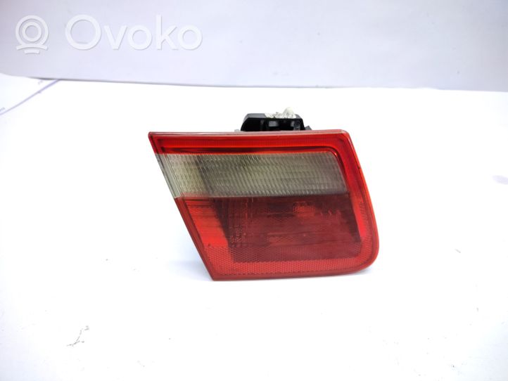 BMW 3 E46 Lampy tylnej klapy bagażnika 6907937