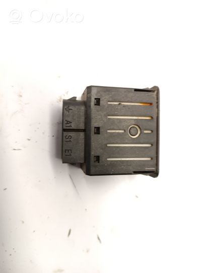 BMW 3 E30 Bouton commande réglage hauteur de phares 65121379048