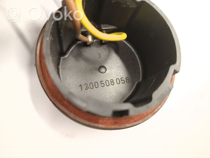 BMW 3 E30 Osłona żarówki lampy przedniej 1300508058