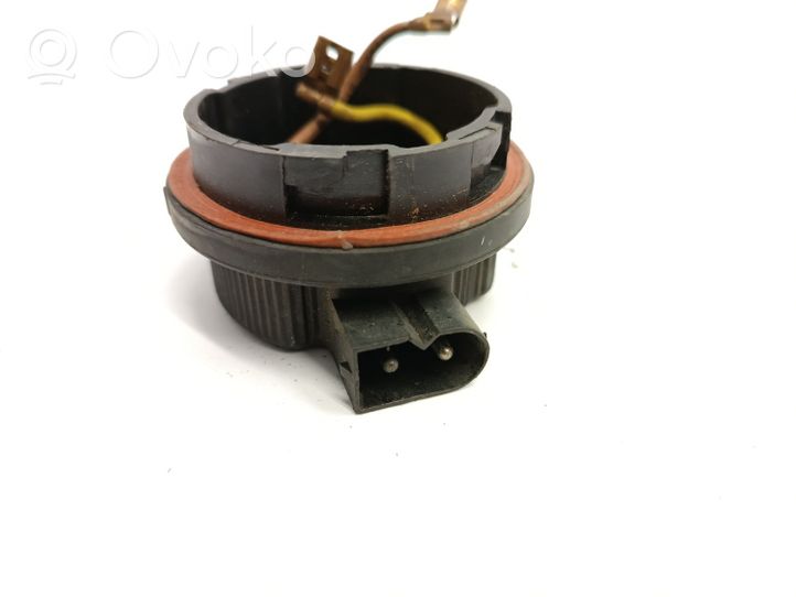 BMW 3 E30 Osłona żarówki lampy przedniej 1300508058