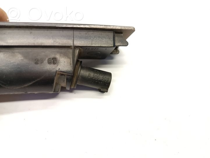 BMW 1 E81 E87 Lampa oświetlenia tylnej tablicy rejestracyjnej 0461385