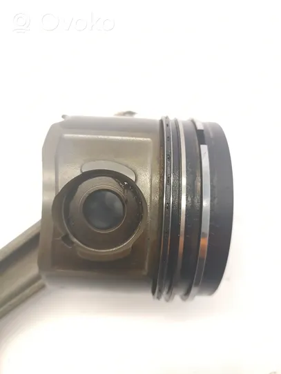 BMW 3 E46 Piston 