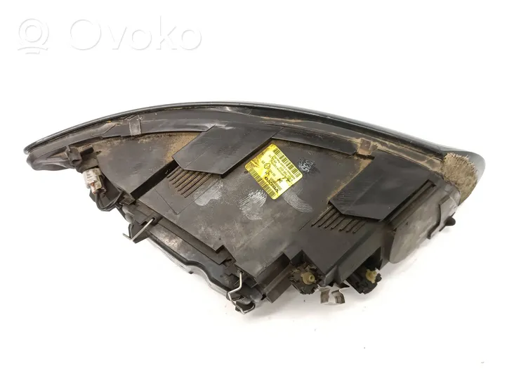 Volvo V50 Lampa przednia 30698885