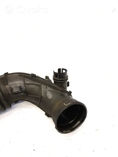 BMW 3 F30 F35 F31 Turboahtimen ilmanoton letku 7810745