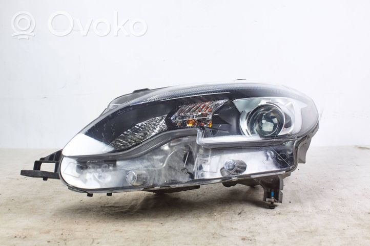 Peugeot 2008 I Lampa przednia 9825313980