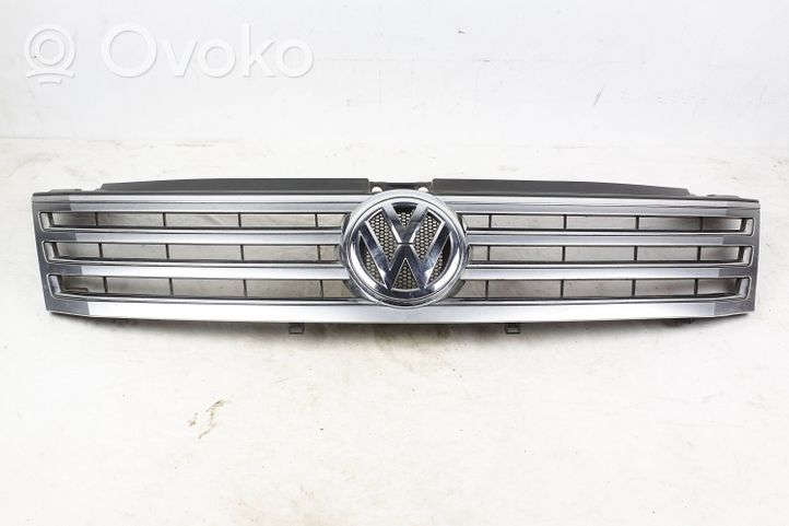 Volkswagen Phaeton Grotelės apatinės (trijų dalių) 3D0853663