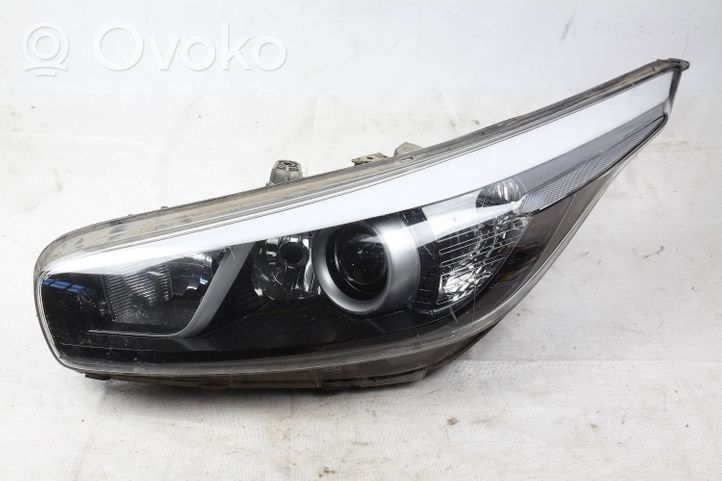 KIA Ceed Lampa przednia 92101A2441