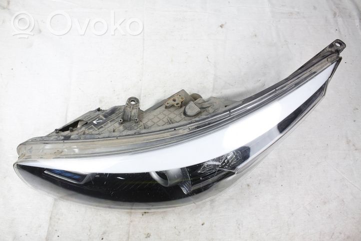 KIA Ceed Lampa przednia 92101A2441