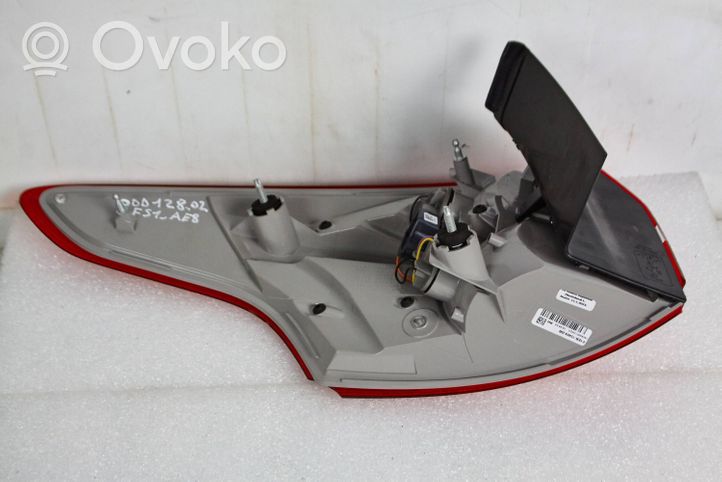 Ford Focus Lampa tylna F1EB13404