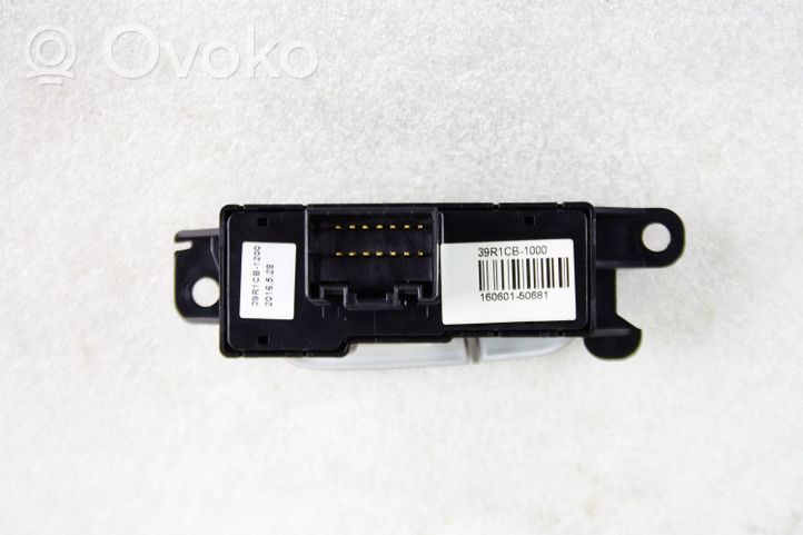 Hyundai i40 Seat heating switch 39R1CB1000