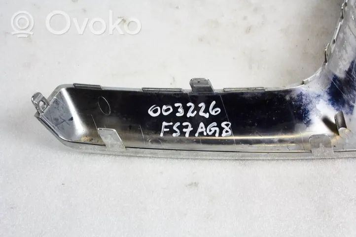 Nissan Qashqai+2 Grille calandre supérieure de pare-chocs avant 62313br00a