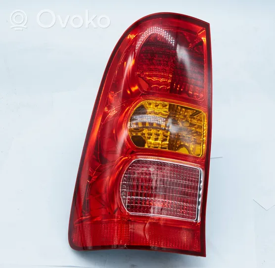 Toyota Hilux (AN10, AN20, AN30) Feux arrière / postérieurs 