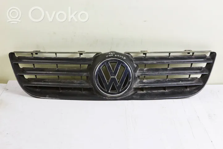 Volkswagen Polo IV 9N3 Griglia superiore del radiatore paraurti anteriore 6q0853653e