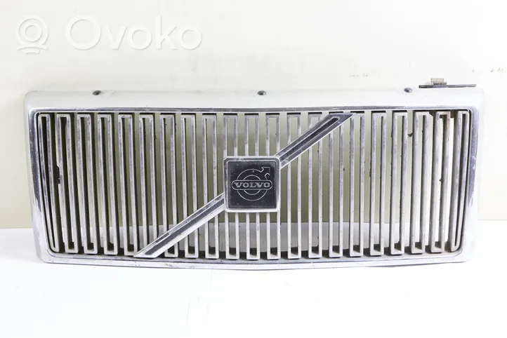 Volvo 940 Grille de calandre avant 1358486