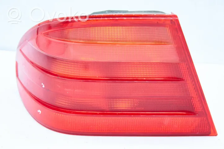 Mercedes-Benz E W210 Lampa tylna a2108204364