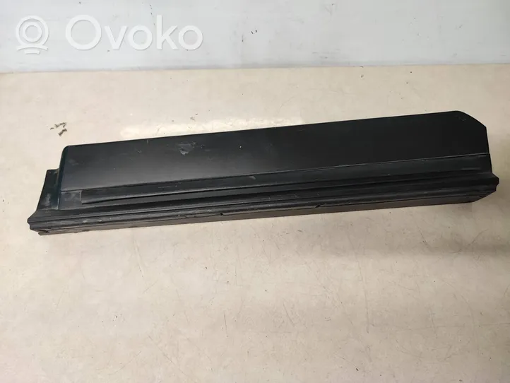 Lexus UX Listwa drzwi tylnych 7507676010