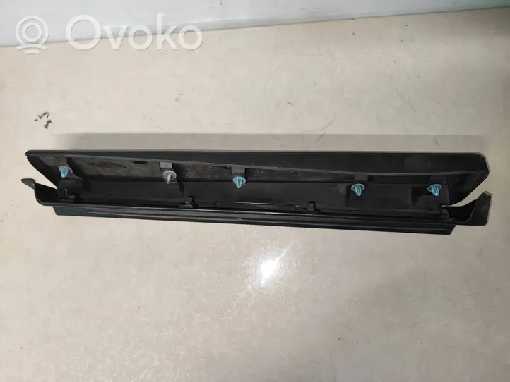 Lexus UX Takaoven lista (muoto) 7507676010