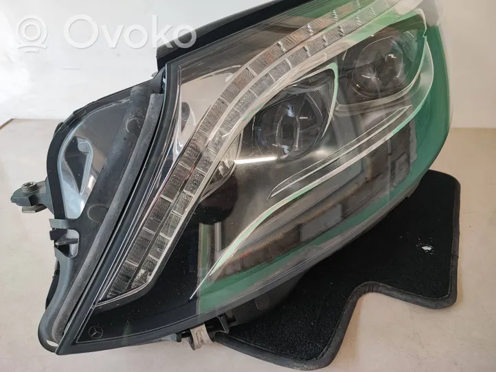 Mercedes-Benz S W222 Lampa przednia A2229060902