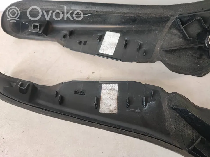 BMW 5 G30 G31 Rivestimento portellone 630371