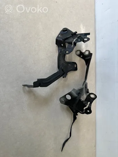 BMW 5 G30 G31 Supporto di montaggio del parafango 7349617