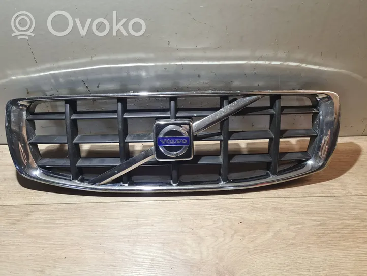 Volvo XC70 Grille calandre supérieure de pare-chocs avant 30678682