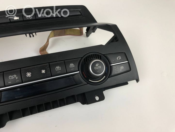 BMW X5M E70 Oro kondicionieriaus/ klimato/ pečiuko valdymo blokas (salone) 9219974