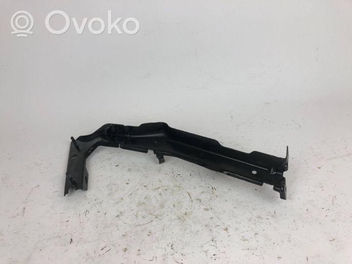 Audi RS5 Supporto di montaggio del parafango 8T0821135H