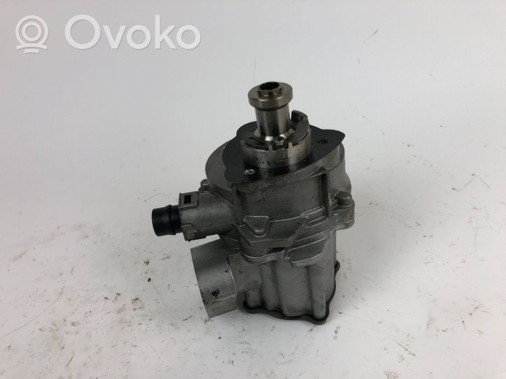 BMW X4 F26 Vacuum pump 8618897