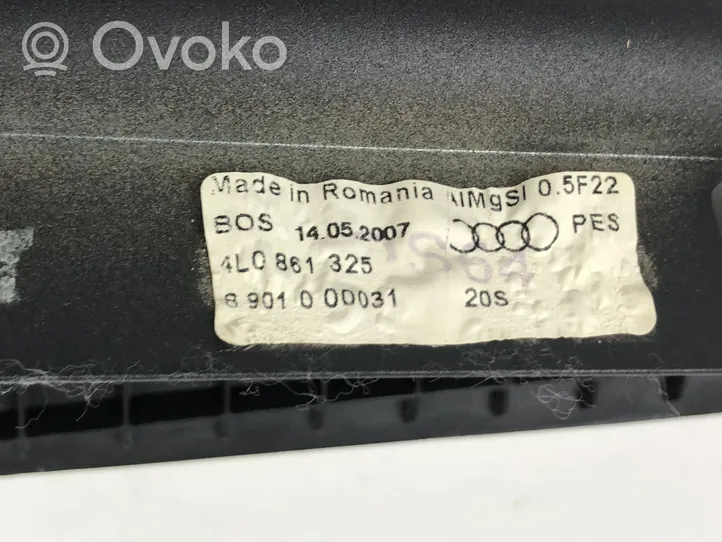 Audi Q7 4L Aizmugurējā palodze 4L0861325