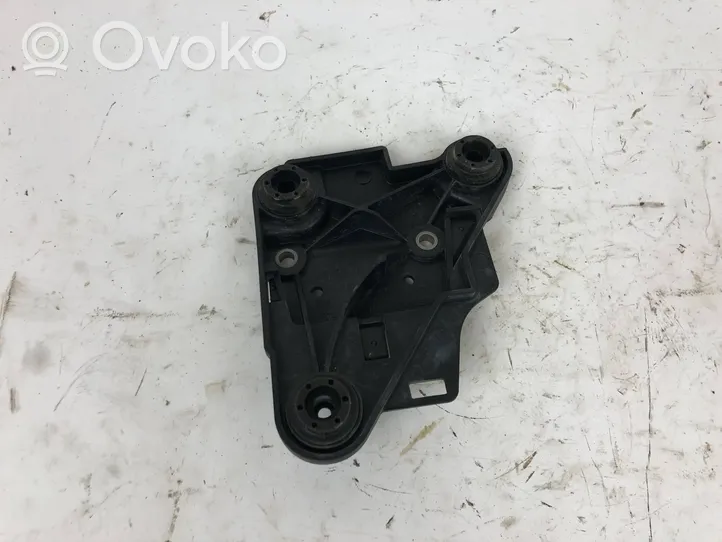 Volkswagen Golf VII Supporto pompa ABS 5Q0614235